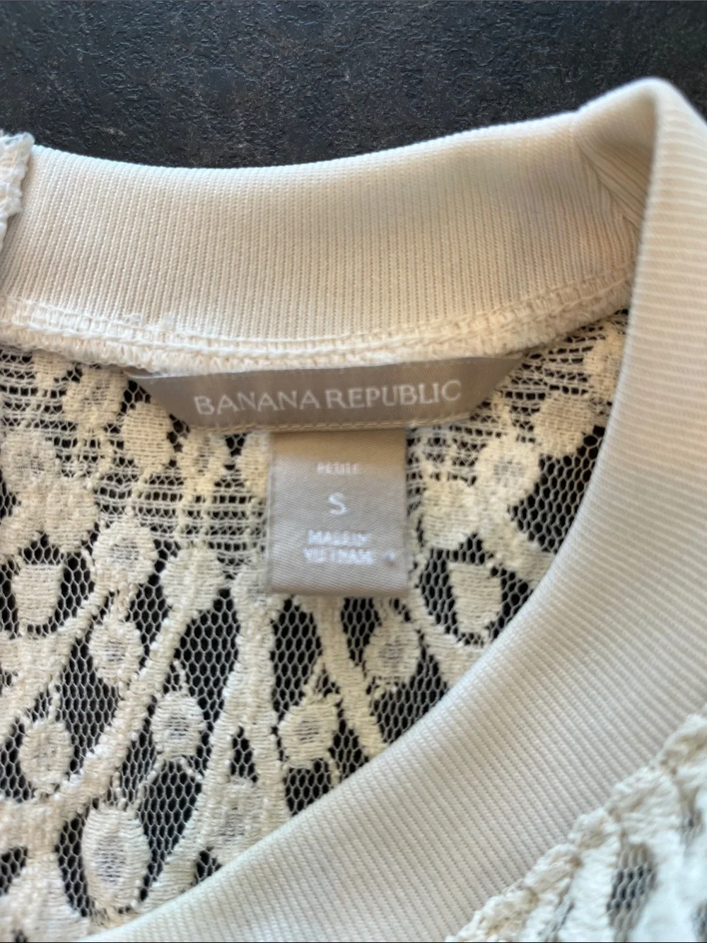Banana Republic Cream Lace Top